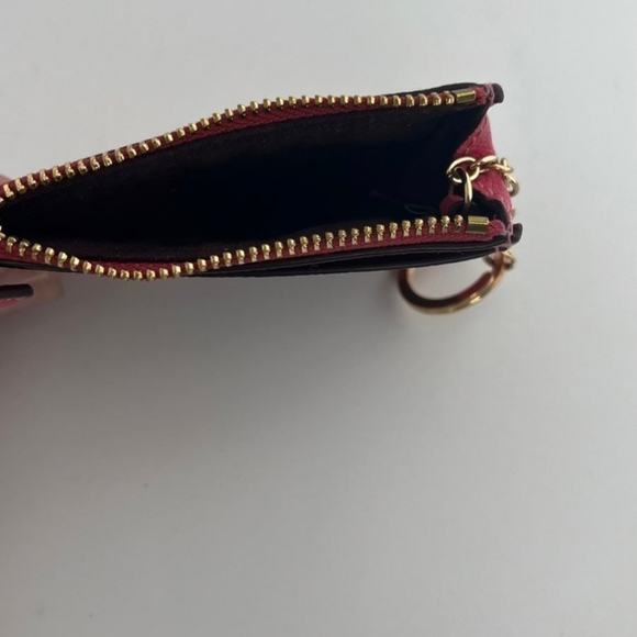 Coach - Picture 5 of 10